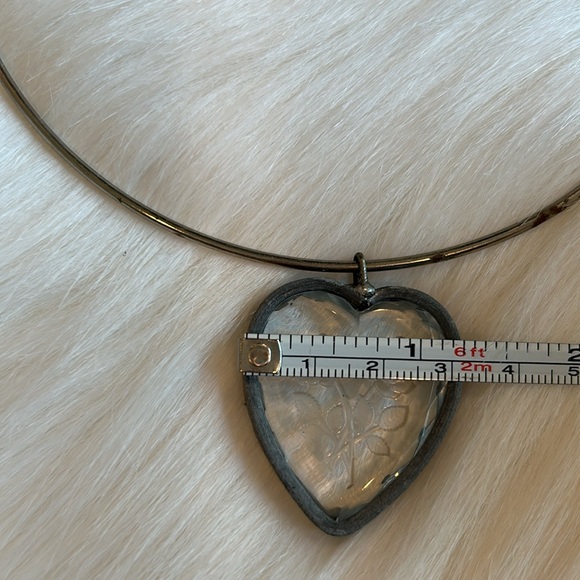 Vtg Beveled Lead Crystal Heart with Flowers Choker Necklace - Picture 9 of 12